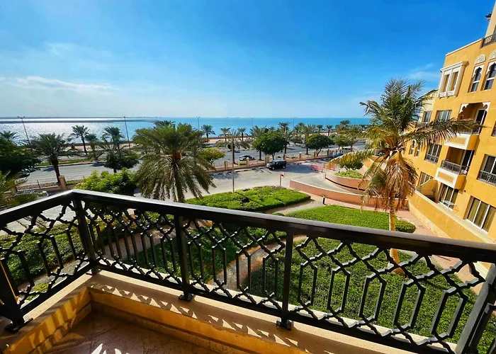Seabreeze Vacation Homes, Cozy Beach Apartment 1Bhk
