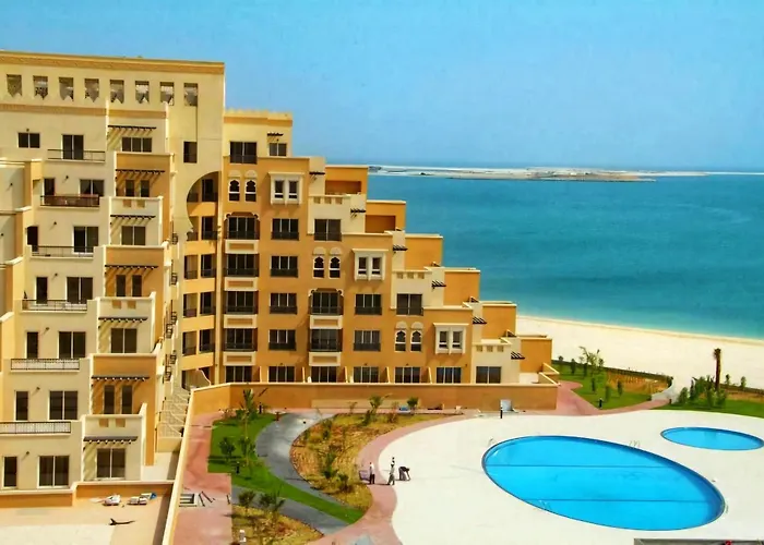Seabreeze Vacation Homes, Cozy Beach Apartment 1Bhk